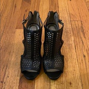 Never worn heels - Worthington - Wor Raskel